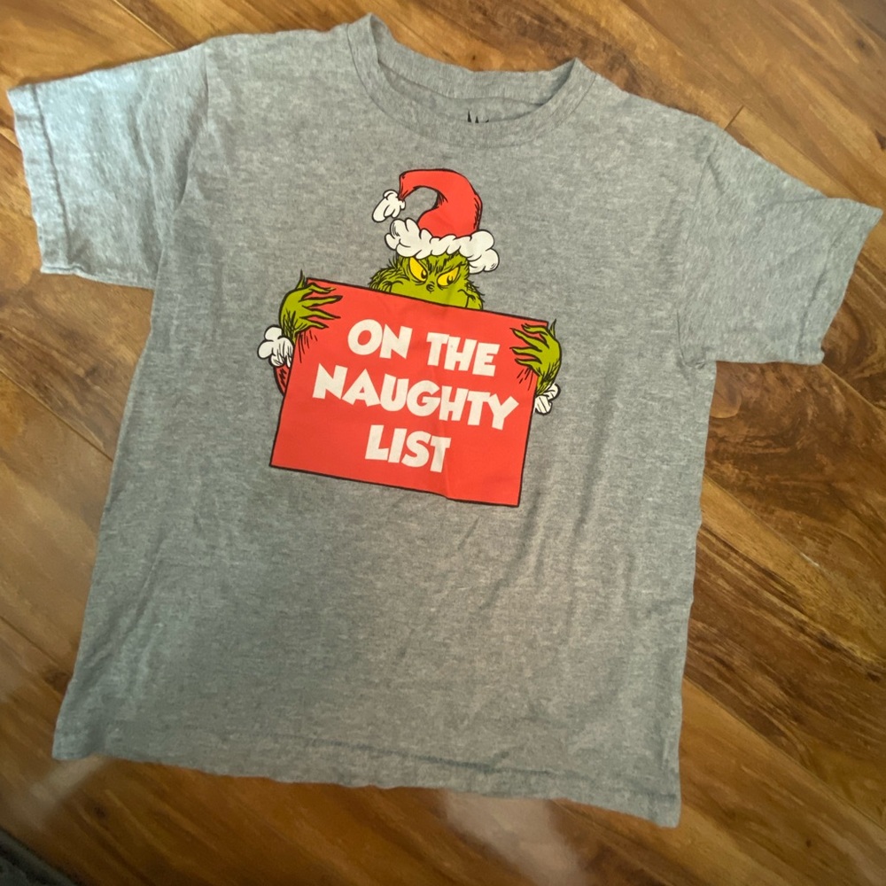 🎄The Grinch: Naughty List Graphic Gray Tee